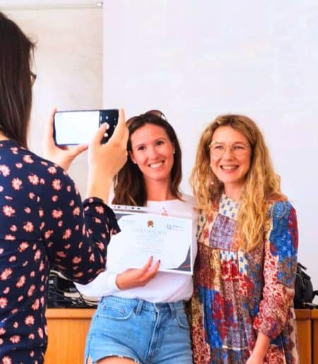 course participant after successfully completing the course with the teacher and a certificate of successful completion of the course